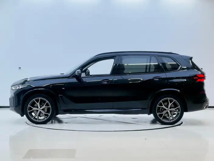 BMW X5 2023 Model xDrive30Li Exclusive Model M Sports Set