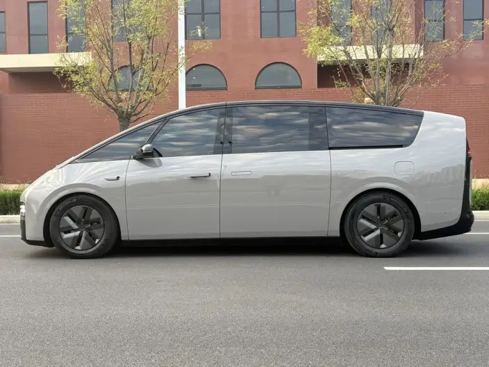 Li Auto MEGA 2024 Model Ultra Edition