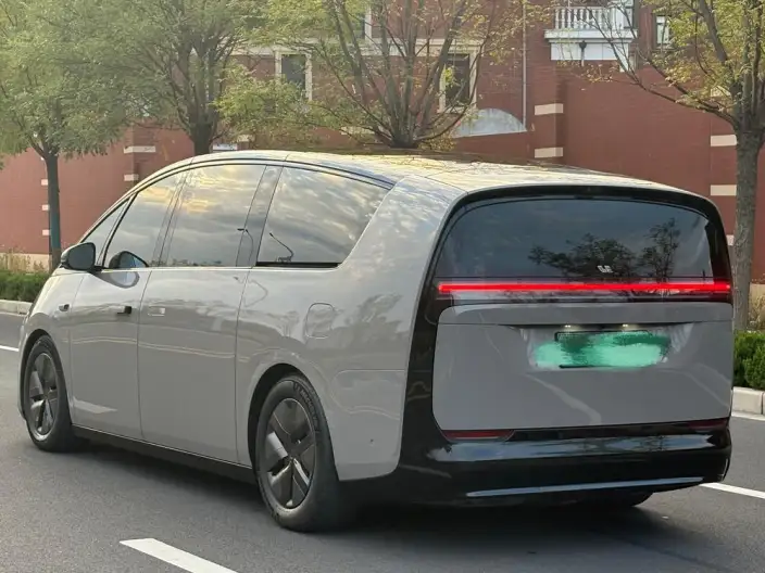 Li Auto MEGA 2024 Model Ultra Edition