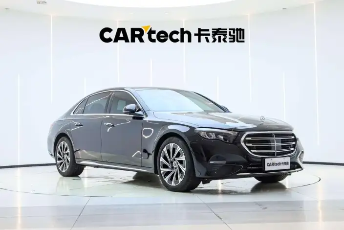 Mercedes-Benz E-Class 2024 Model E 300 L Luxury Model sedan – фото 3