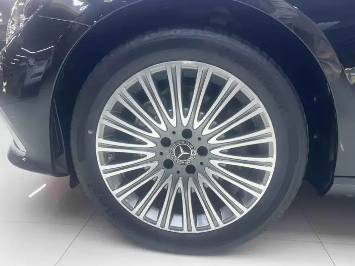 Mercedes-Benz E-Class 2023 Model E 300 L Luxury Model sedan – фото 8