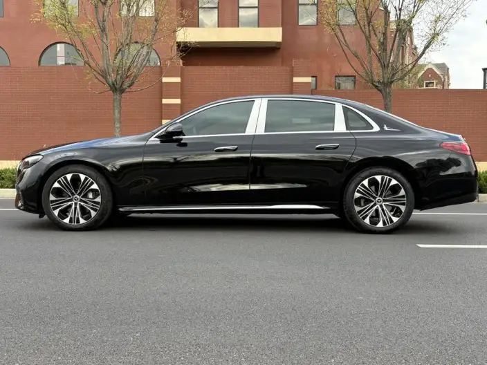Mercedes-Benz E-Class 2025 Model E 300 L Luxury Model sedan – фото 4