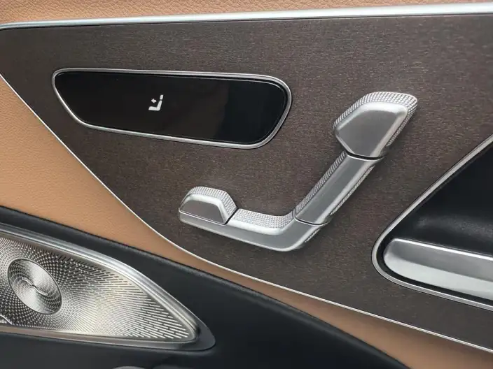 Mercedes-Benz E-Class 2025 Model E 300 L Luxury Model sedan – фото 8