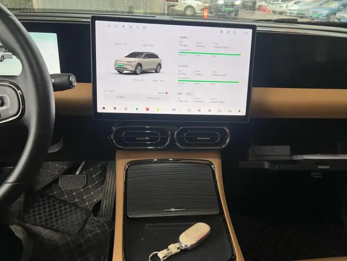 Leapmotor C11 2024 Model EV Edition 580 Exclusive Edition – фото 4