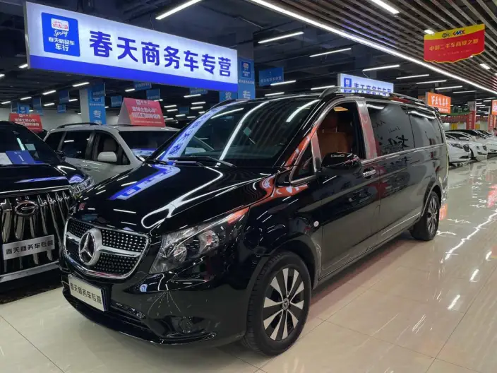 Viano 2023 Model 2.0T Elite Edition 7 seat – фото 1