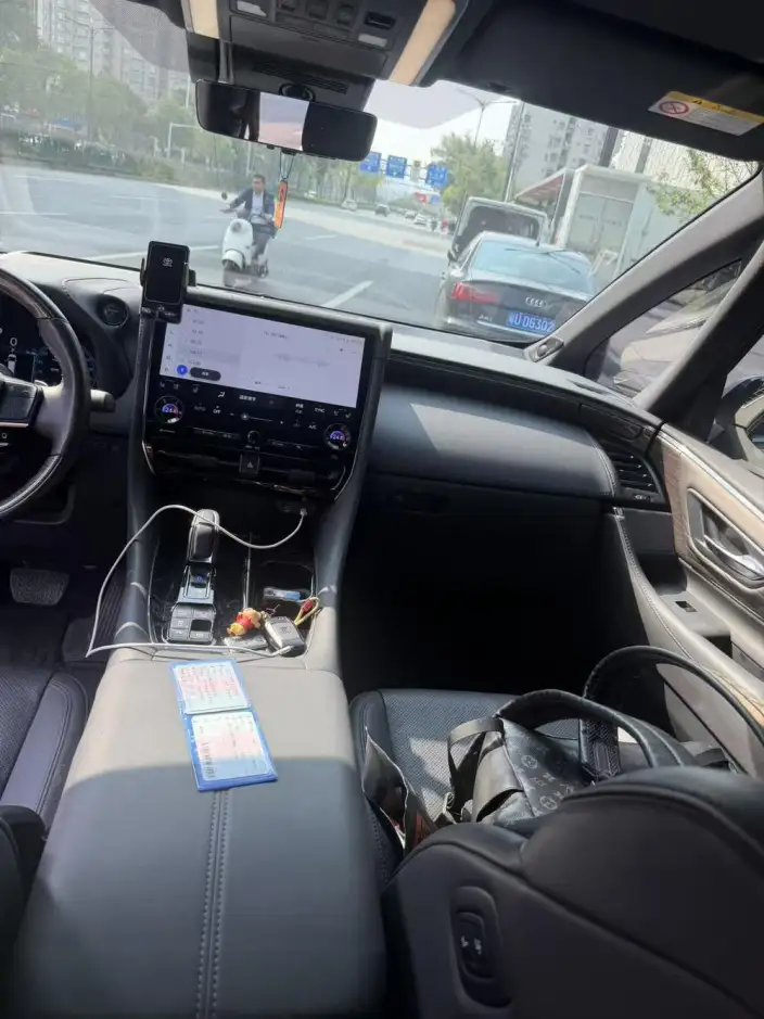 Vellfire 2023 Model Toyota Crown 2.5L Intelligent Hybrid 4WD Supreme Edition – фото 5