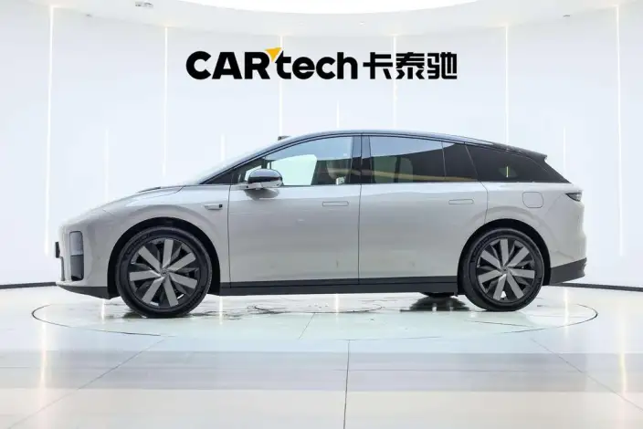 Li Auto i6 2025 Model 4WD Standard Edition – фото 4