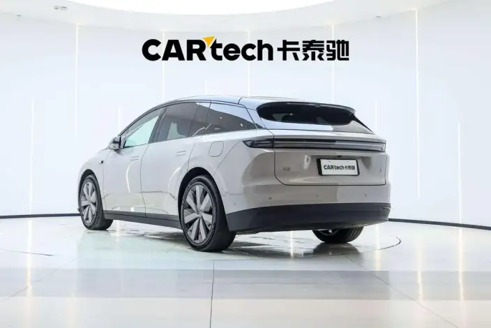 Li Auto i6 2025 Model 4WD Standard Edition – фото 5