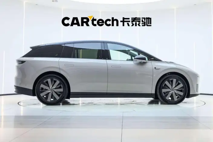 Li Auto i6 2025 Model 4WD Standard Edition – фото 8