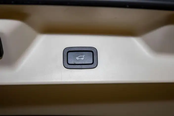 Range Rover 2022 Model 3.0 L6 360PS Shengshi Edition – фото 10