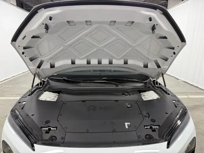 NIO ET5 2022 Model 75kWh – фото 10