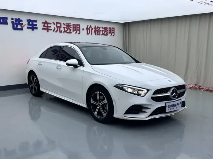 Mercedes-Benz A-class 2022 Model A 200 L Sports sedan Fashion Edition – фото 3