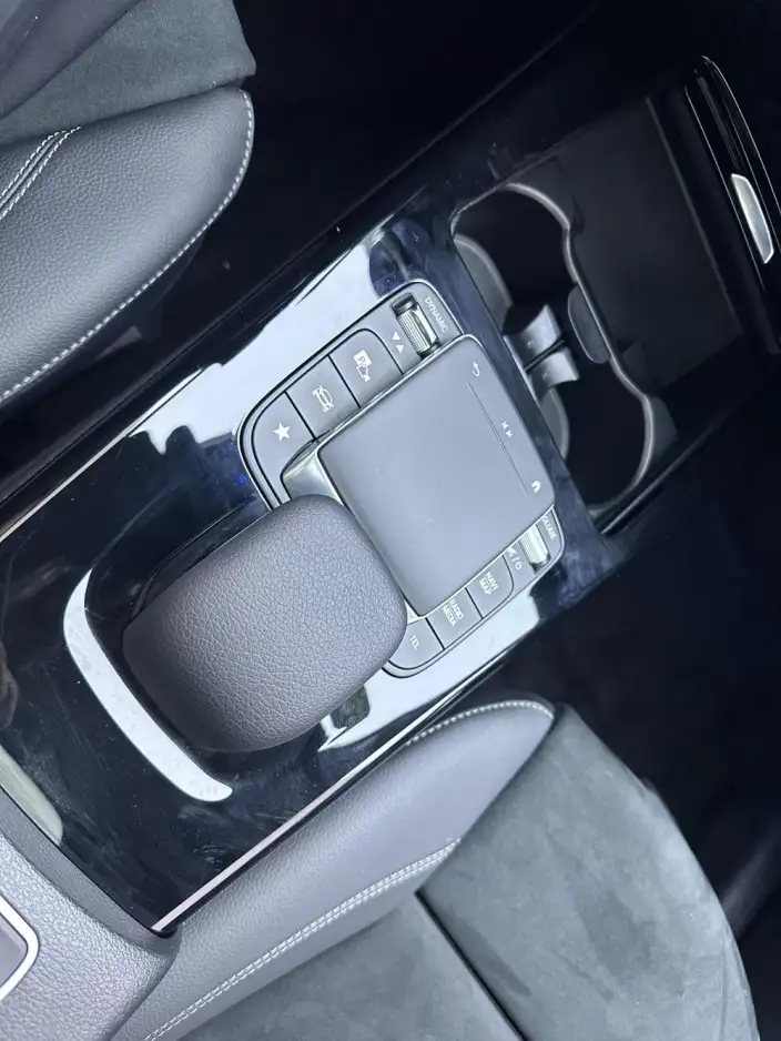 Mercedes-Benz A-class 2022 Model A 200 L Sports sedan Fashion Edition – фото 8