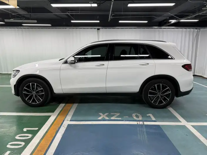 Mercedes-Benz GLC 2022 Model Facelift GLC 260 L 4MATIC Luxury Model – фото 4