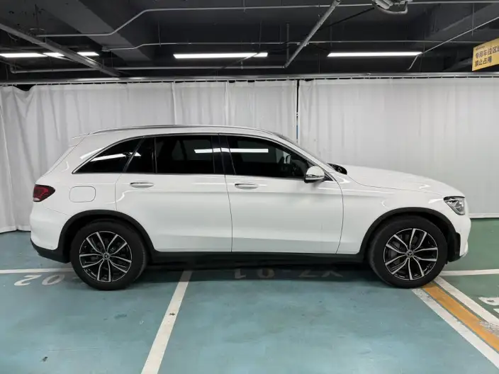 Mercedes-Benz GLC 2022 Model Facelift GLC 260 L 4MATIC Luxury Model – фото 8