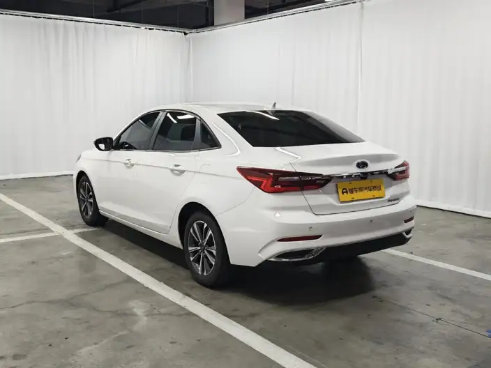 Ford Escort 2021 Model 1.5L Automatic Diamond Edition – фото 5