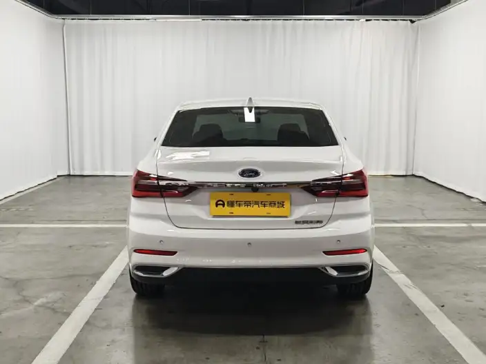 Ford Escort 2021 Model 1.5L Automatic Diamond Edition – фото 6