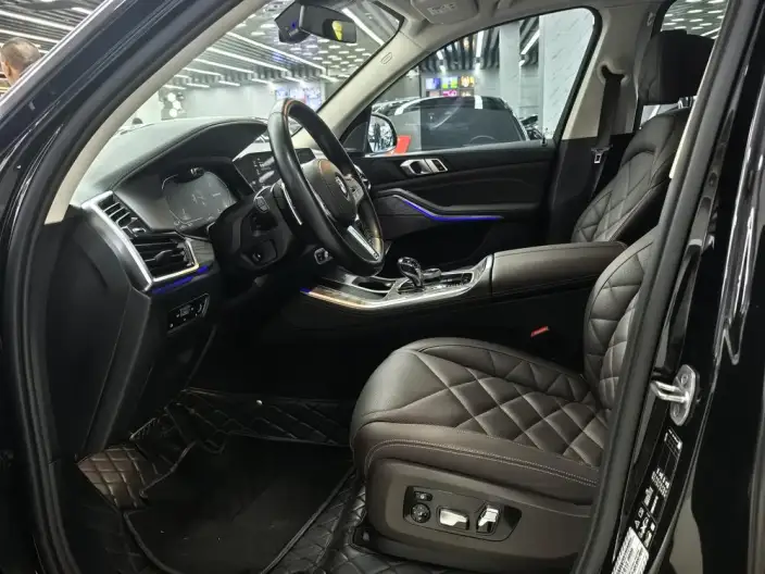 BMW X5 2022 Model xDrive 30Li M Sports Set – фото 9