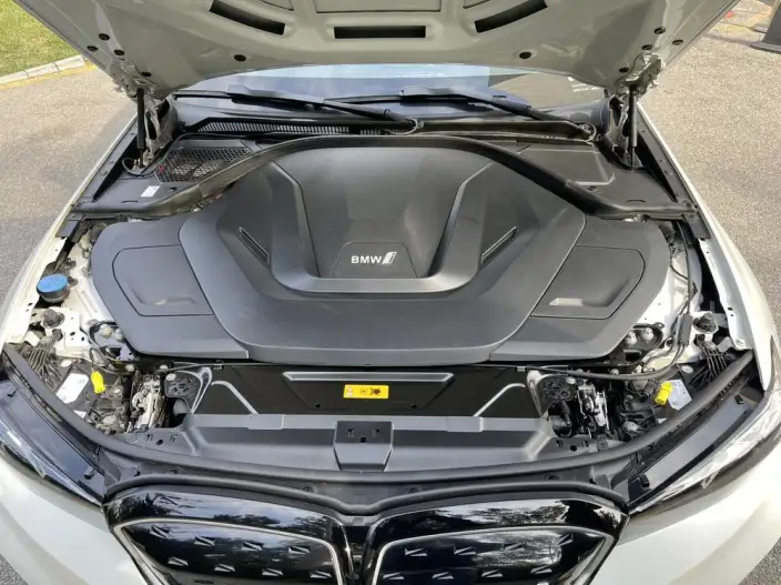 BMW i3 2023 Model eDrive40L Night Set – фото 6