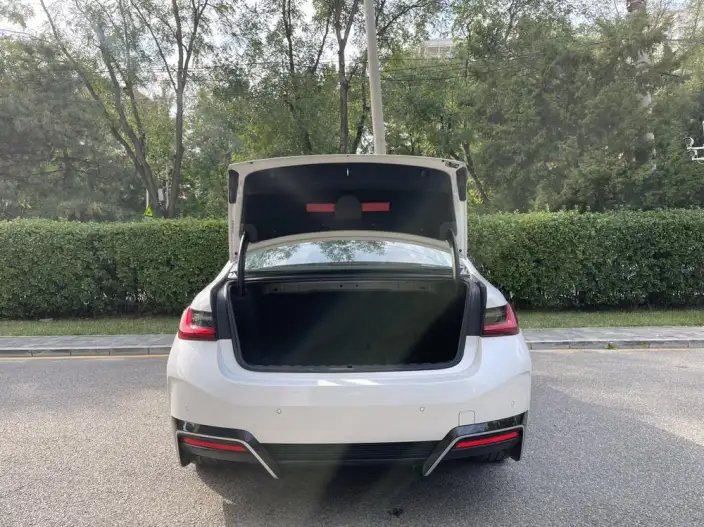 BMW i3 2023 Model eDrive40L Night Set – фото 7