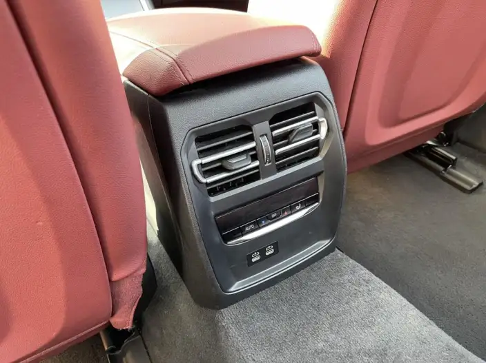 BMW i3 2023 Model eDrive40L Night Set – фото 9