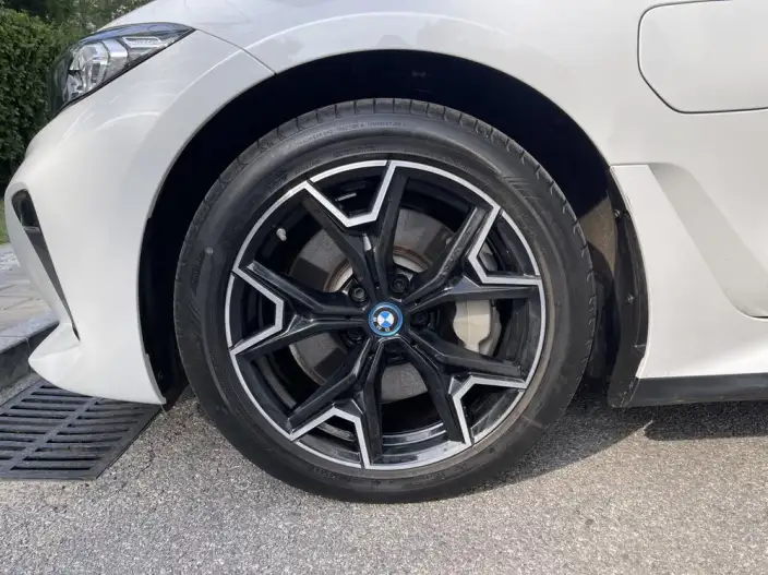 BMW i3 2023 Model eDrive40L Night Set – фото 10