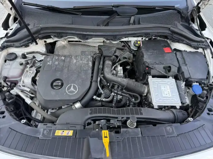 Mercedes-Benz GLA 2023 Model GLA 200 – фото 7