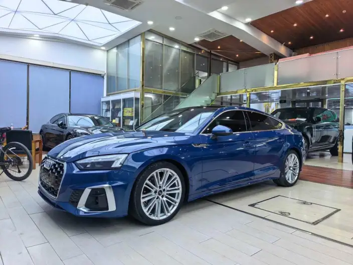Audi A5 2023 Model Sportback 40 TFSI quattro Luxury Dynamic Model – фото 1