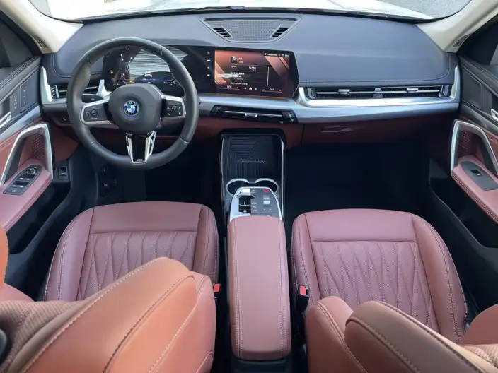 BMW iX 1 2025 Model eDrive25L M Sports Set – фото 9