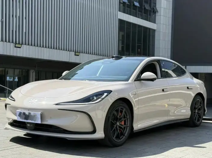 IM L6 2024 Model Max Standard Edition 75kWh – фото 1