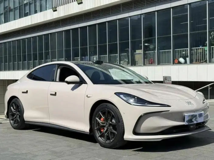IM L6 2024 Model Max Standard Edition 75kWh – фото 3