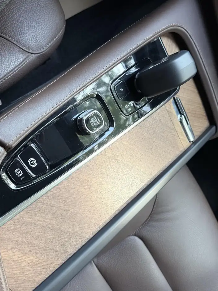 Volvo XC90 2024 Model B5 Zhixing Deluxe Edition 5 seat – фото 8