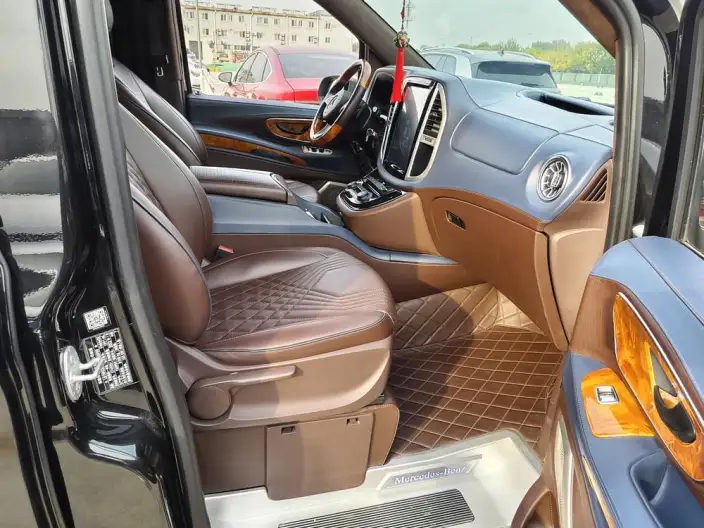 Viano 2021 Model 2.0T Elite Edition 7 seat – фото 10