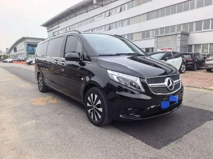 Viano 2023 Model 2.0T Business Edition 7 seat – фото 3
