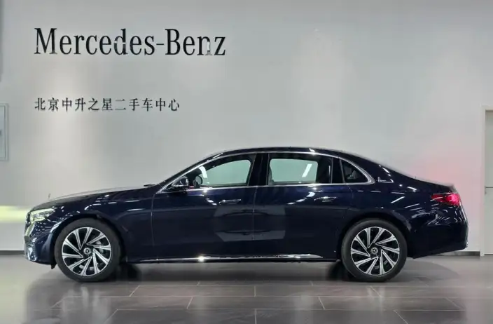 Mercedes-Benz E-Class 2024 Model E 300 L Luxury Model sedan – фото 2