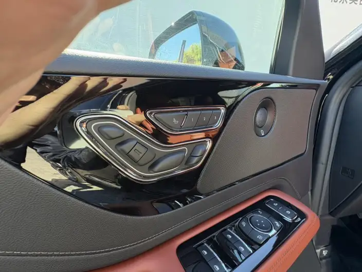 Aviator 2024 Model 3.0T V6 4WD Elegant Edition VI seat – фото 8