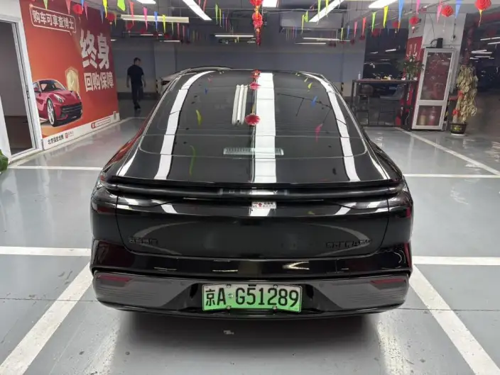 Geely Galaxy E8 PHEV 2025 Model 130km EM-i Premium Edition – фото 3