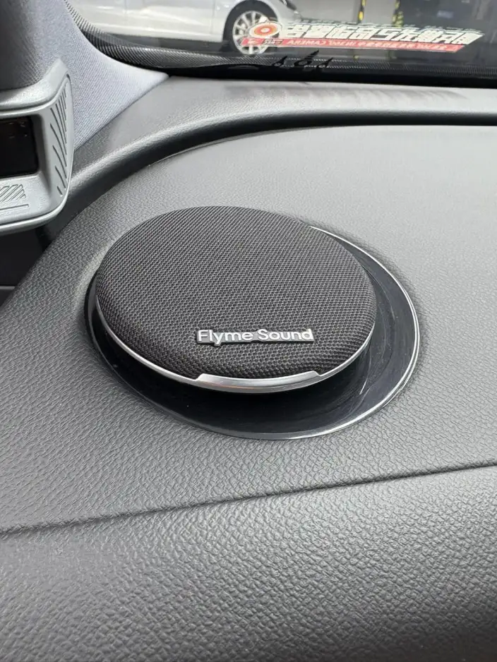 Geely Galaxy E8 PHEV 2025 Model 130km EM-i Premium Edition – фото 8