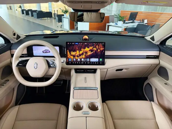 Aito M5 2025 Model Extended Range Ultra 4WD Edition – фото 6