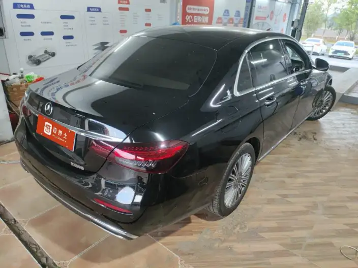 Mercedes-Benz E-Class 2023 Model E 300 L Luxury Model sedan – фото 4