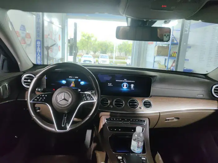 Mercedes-Benz E-Class 2023 Model E 300 L Luxury Model sedan – фото 6