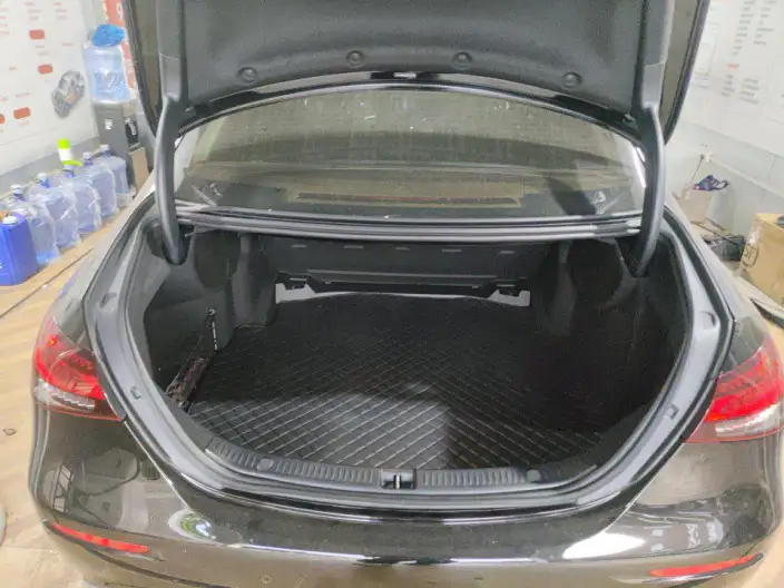 Mercedes-Benz E-Class 2023 Model E 300 L Luxury Model sedan – фото 10