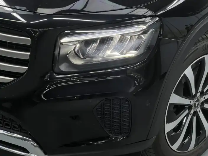 Mercedes-Benz GLB 2025 Model GLB 220 Fashion Model – фото 3