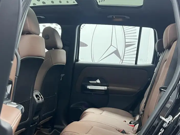 Mercedes-Benz GLB 2025 Model GLB 220 Fashion Model – фото 9