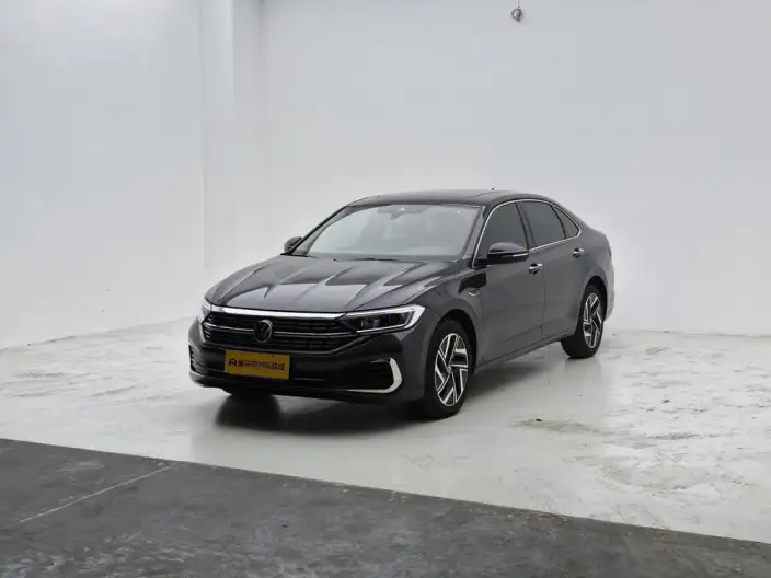 Volkswagen Sagitar 2023 Model 300TSI DSG Beyond Edition – фото 1