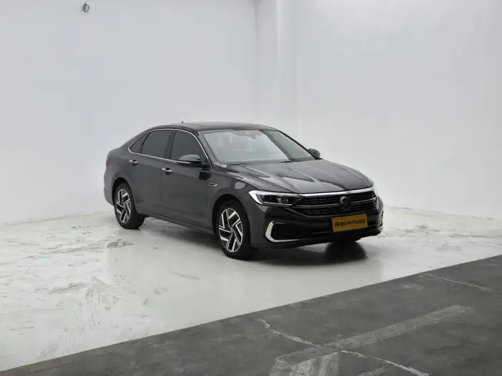 Volkswagen Sagitar 2023 Model 300TSI DSG Beyond Edition – фото 3