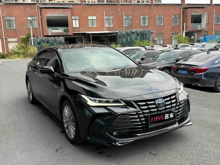 Toyota Avalon 2023 Model Intelligent Hybrid 2.5L E-CVT XLE Premium Edition – фото 3