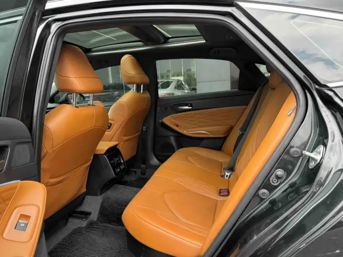 Toyota Avalon 2023 Model Intelligent Hybrid 2.5L E-CVT XLE Premium Edition – фото 9
