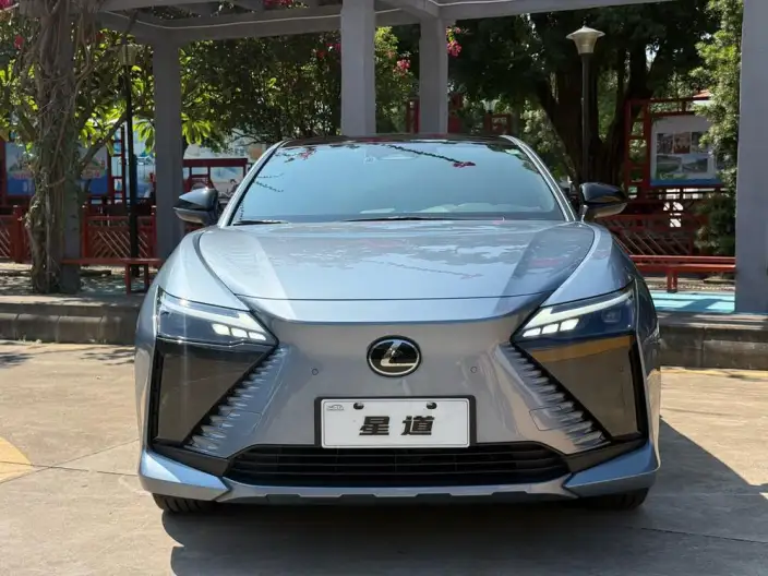 Lexus RZ 2023 Model 450e DIRECT4 Indulgent Edition
