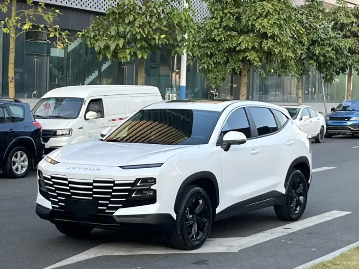 Jetour Dasheng 2025 Model 1.5T DCT Youth UP – фото 1